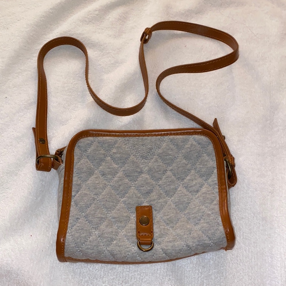 GAP quilted crossbody